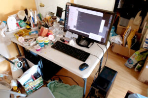 Do remote work at the messy room