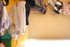 Hang clothes in my room