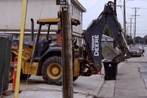 construction-worker-in-torrance