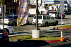 A white police arrested a Hispanic criminal in Torrance California