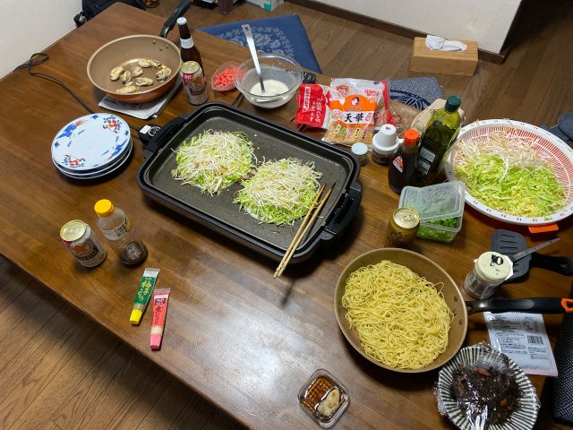 Hiroshima style okonomi yaki cooking at home