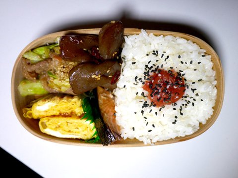 BENTOという哲学または生き方、日本の伝統文化である弁当をモチーフとした作品の写真素材撮影