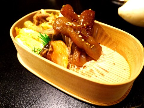 BENTOという哲学または生き方、日本の伝統文化である弁当をモチーフとした作品の写真素材撮影