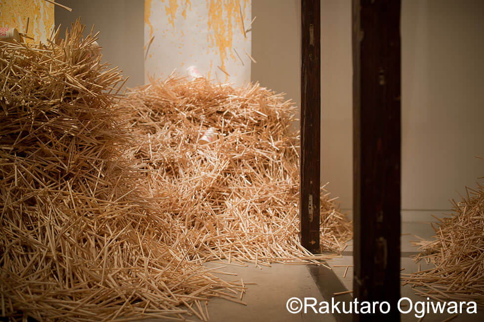 新宅睦仁個展「カップヌードルの滝」@HAGISOの展示風景