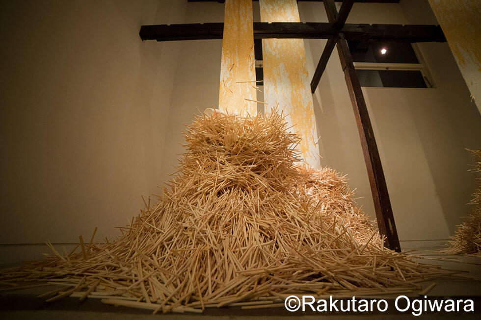 新宅睦仁個展「カップヌードルの滝」@HAGISOの展示風景