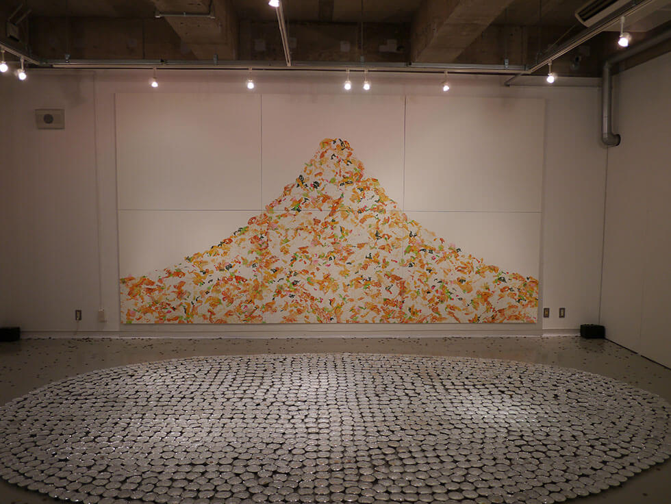 新宅睦仁個展「コンビニ弁当の山」@CCC(静岡市クリエーター支援センター)の展示風景