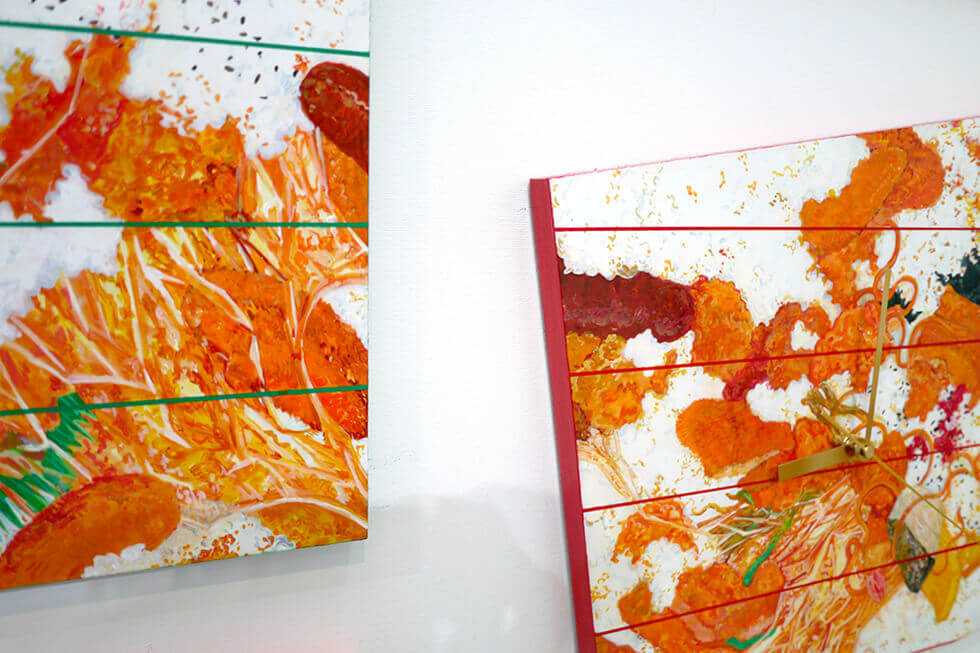 新宅睦仁個展「コンビニ弁当の山－Time is money.」@トーキョーワンダーサイト渋谷の展示風景