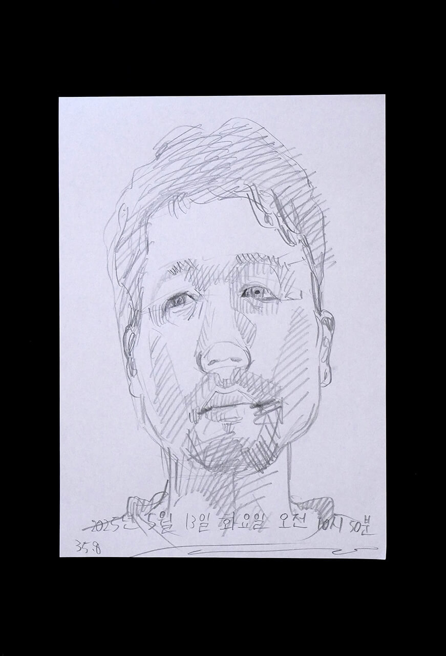 Contemporary artist SHINTAKU Tomoni's 2025/5/13 Self-portrait or pencil drawing