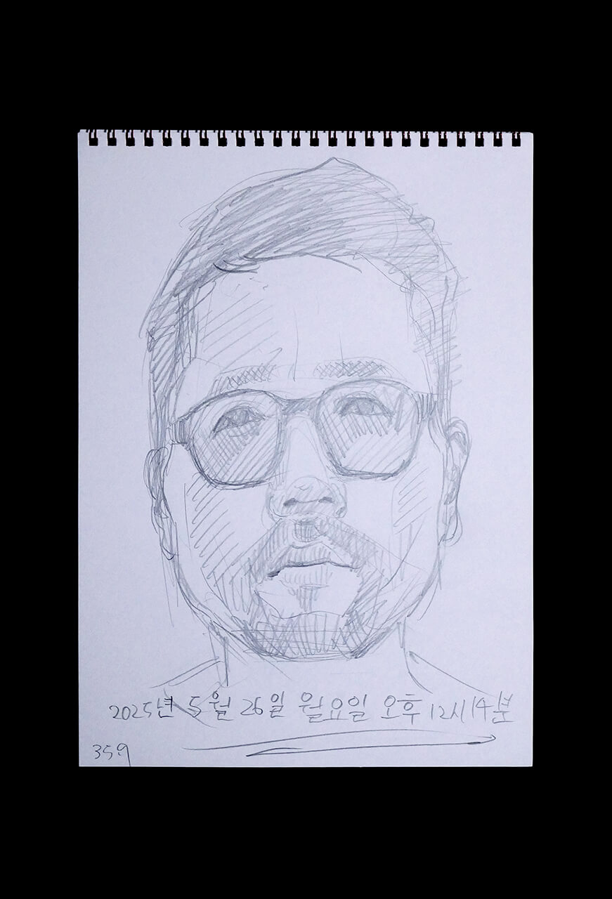 Contemporary artist SHINTAKU Tomoni's 2025/5/26 Self-portrait or pencil drawing