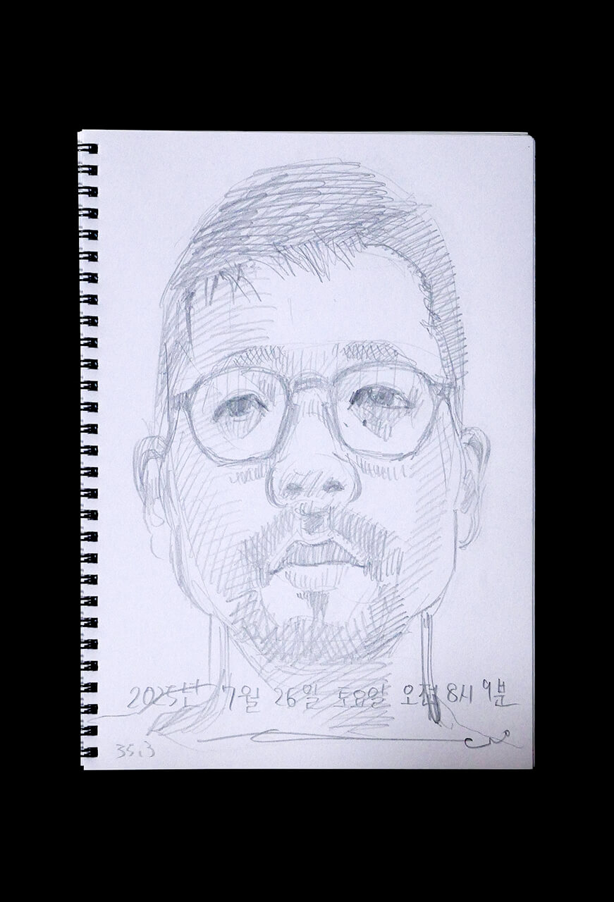 Contemporary artist SHINTAKU Tomoni's 2025/7/26 Self-portrait or pencil drawing